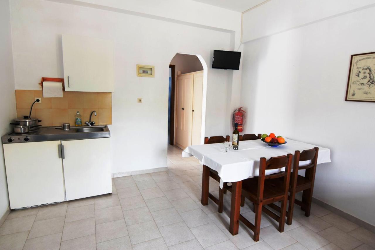 Thalassitis Coastal Apartments Perivolos  Esterno foto
